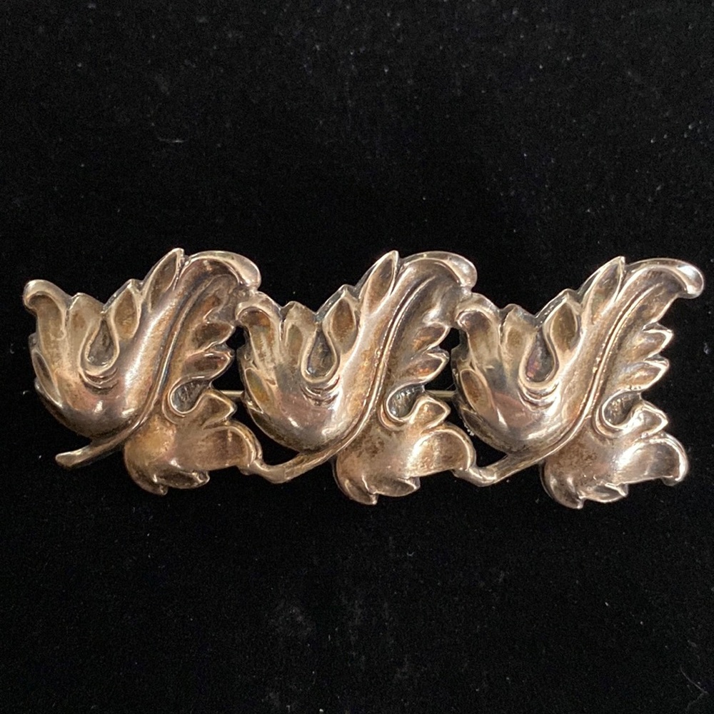 Vintage Jewel Art Sterling Silver Leaf Pin